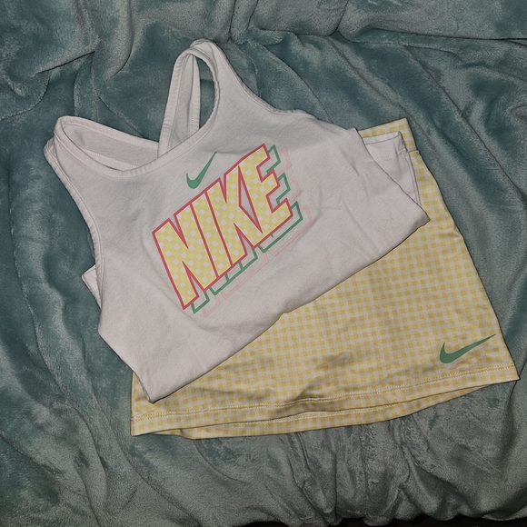 Nike White and Yellow Set with Colorful Logo - Picture 1 of 11
